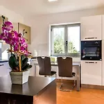 Lia-jolie Apartman *
