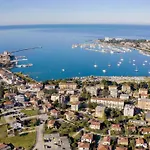 Lia-jolie Umag
